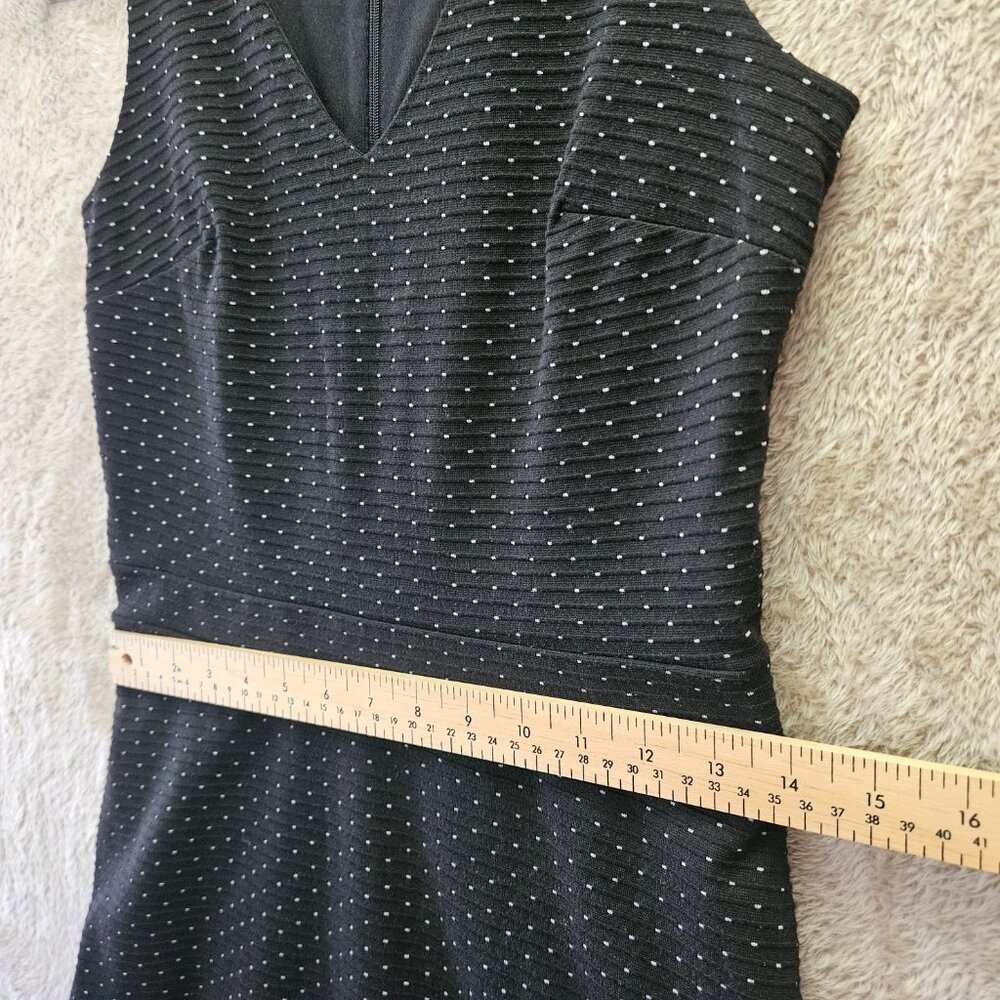 LOFT Black and White Polka Dot Sleeveless Dress Women's Size 0P Petite w/pockets - Picture 9 of 9